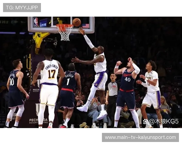 湖人队迎来关键比赛，目标季后赛，本赛季湖人队